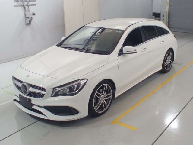 30692 Mercedes benz Cla class 117942 2018 г. (CAA Chubu)